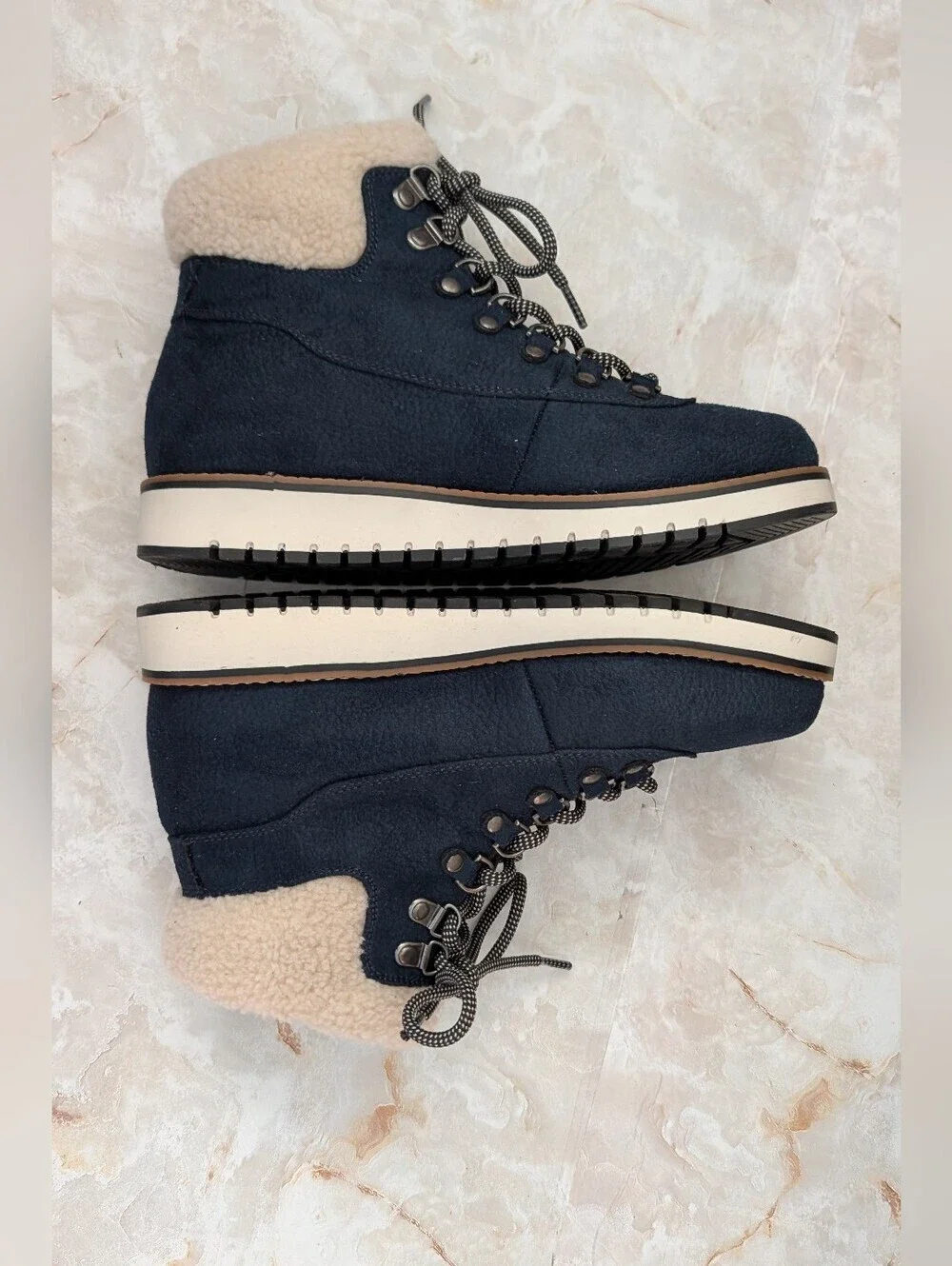 White Mountain Navy Lace-Up Sherpa Collar Winter Boots Woman's Sz 7 W